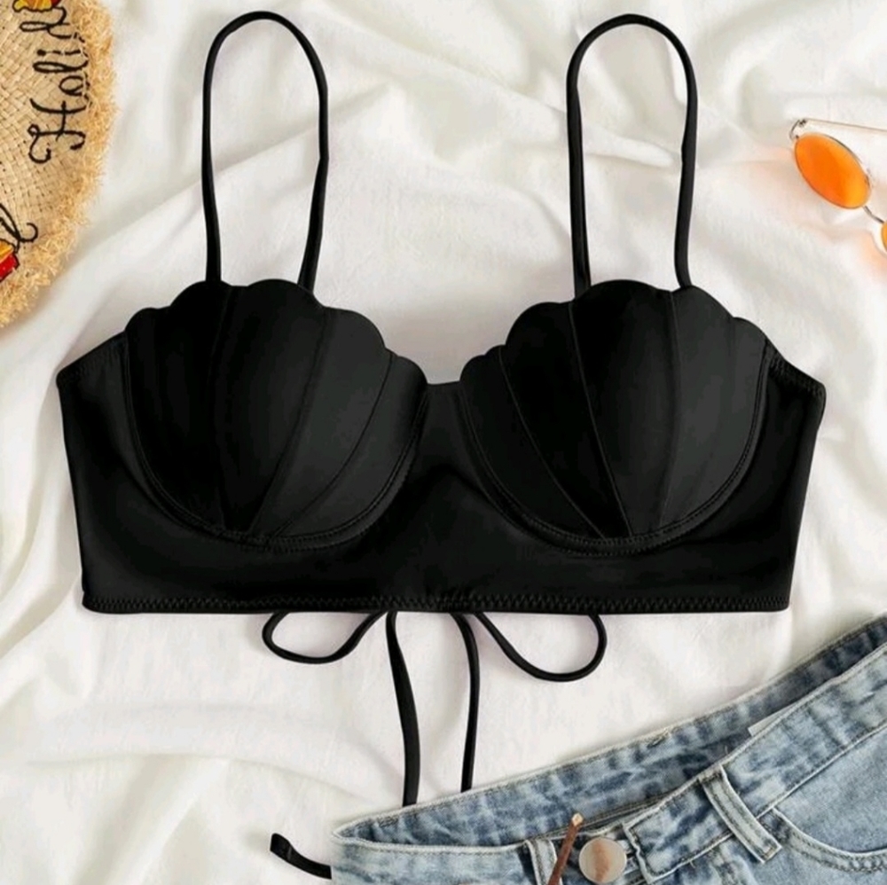 Bra with soft siren shell pads. Size L
